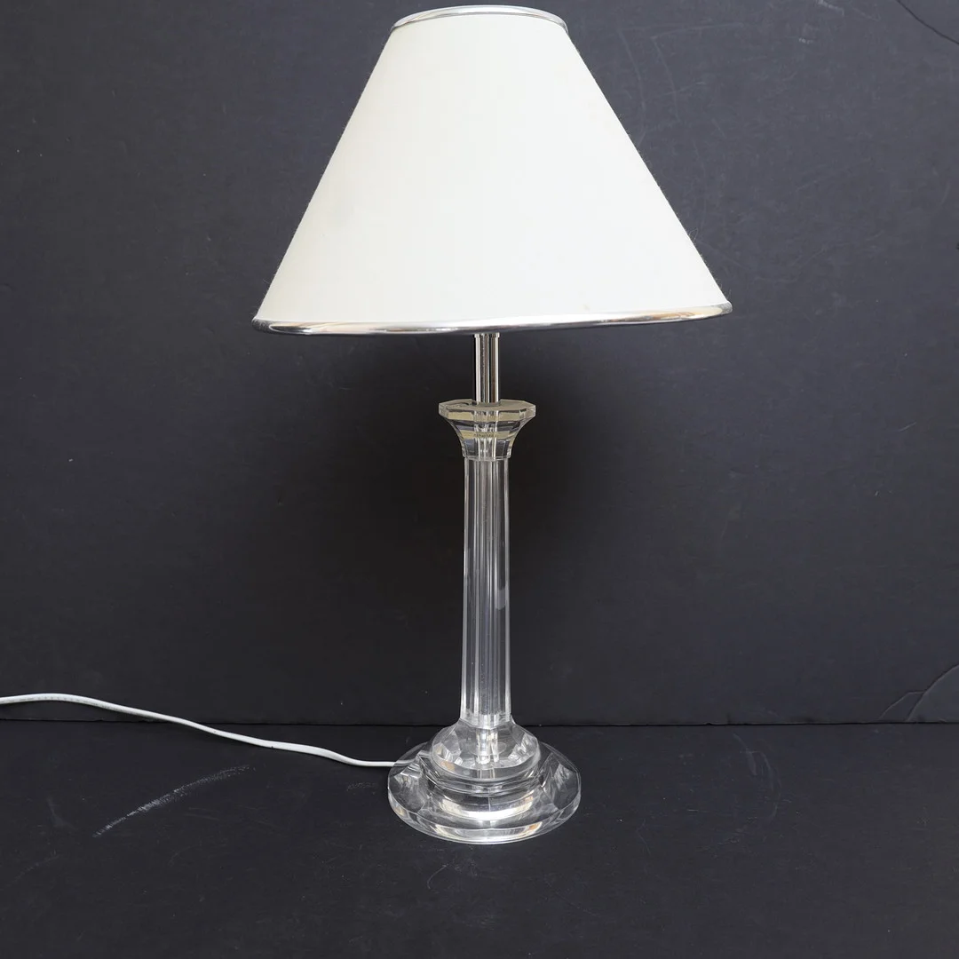 BORDSLAMPA, Globen Ab, akryl samt textil skärm. — Table Lamps — Falun Auktionsbyrå