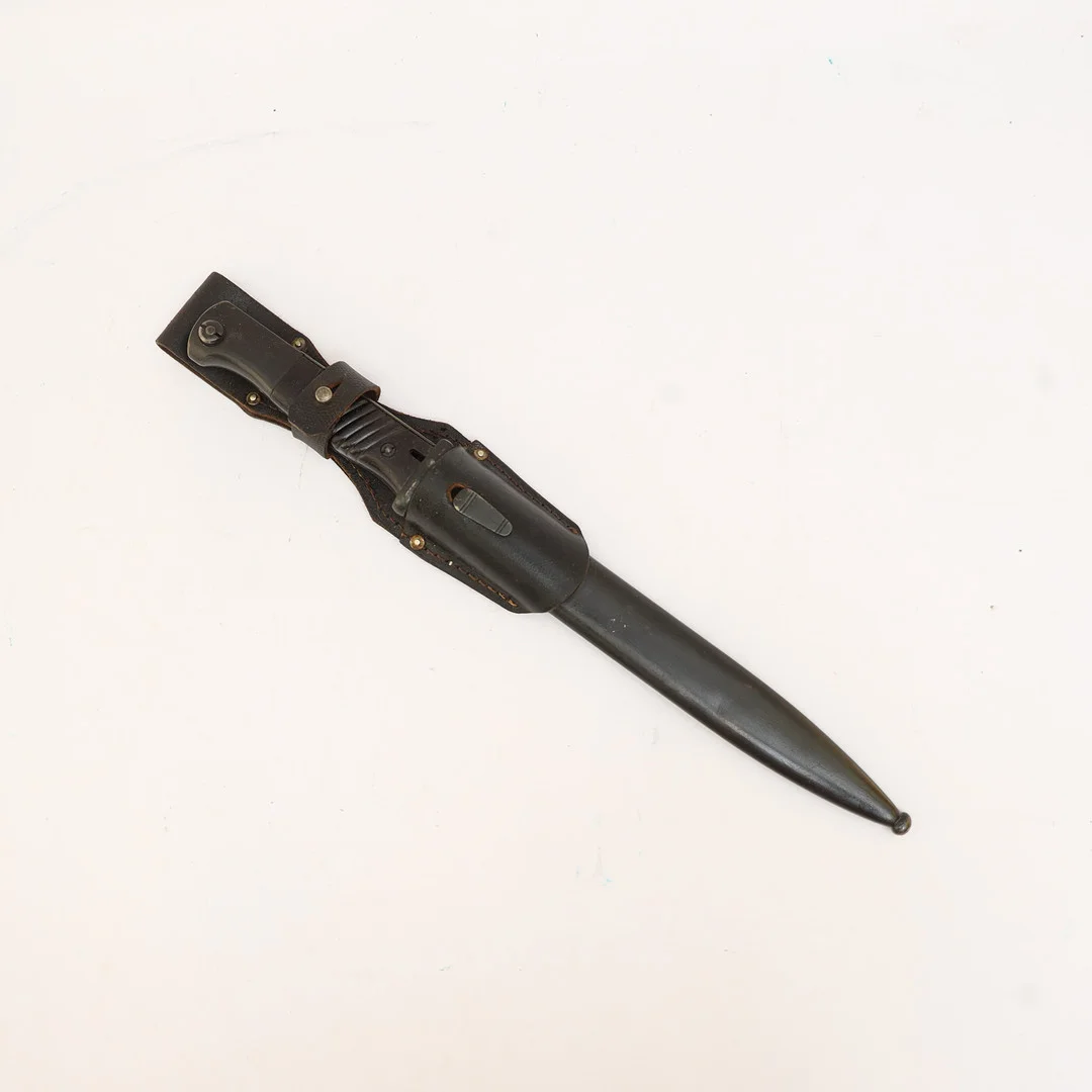 BAJONETT, WW2, K98, Tyskland. Svärtat stål, Stämplad. — Edged weapons — Falun Auktionsbyrå