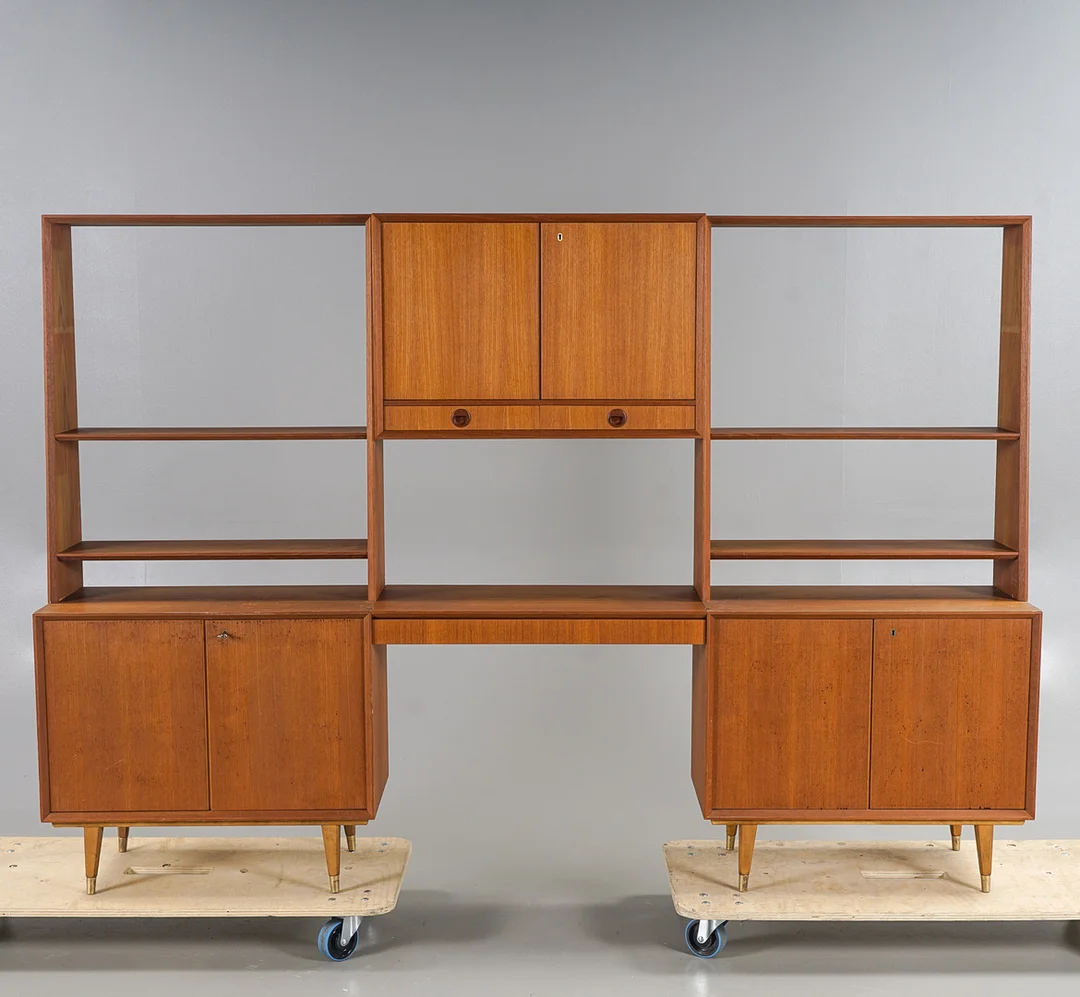 BOKHYLLA 2 delar, teak, AB Nybro Möbelindustri, 1960-tal. — Cupboards, Cabinets & Shelves — Karlstad Hammarö Auktionsverk