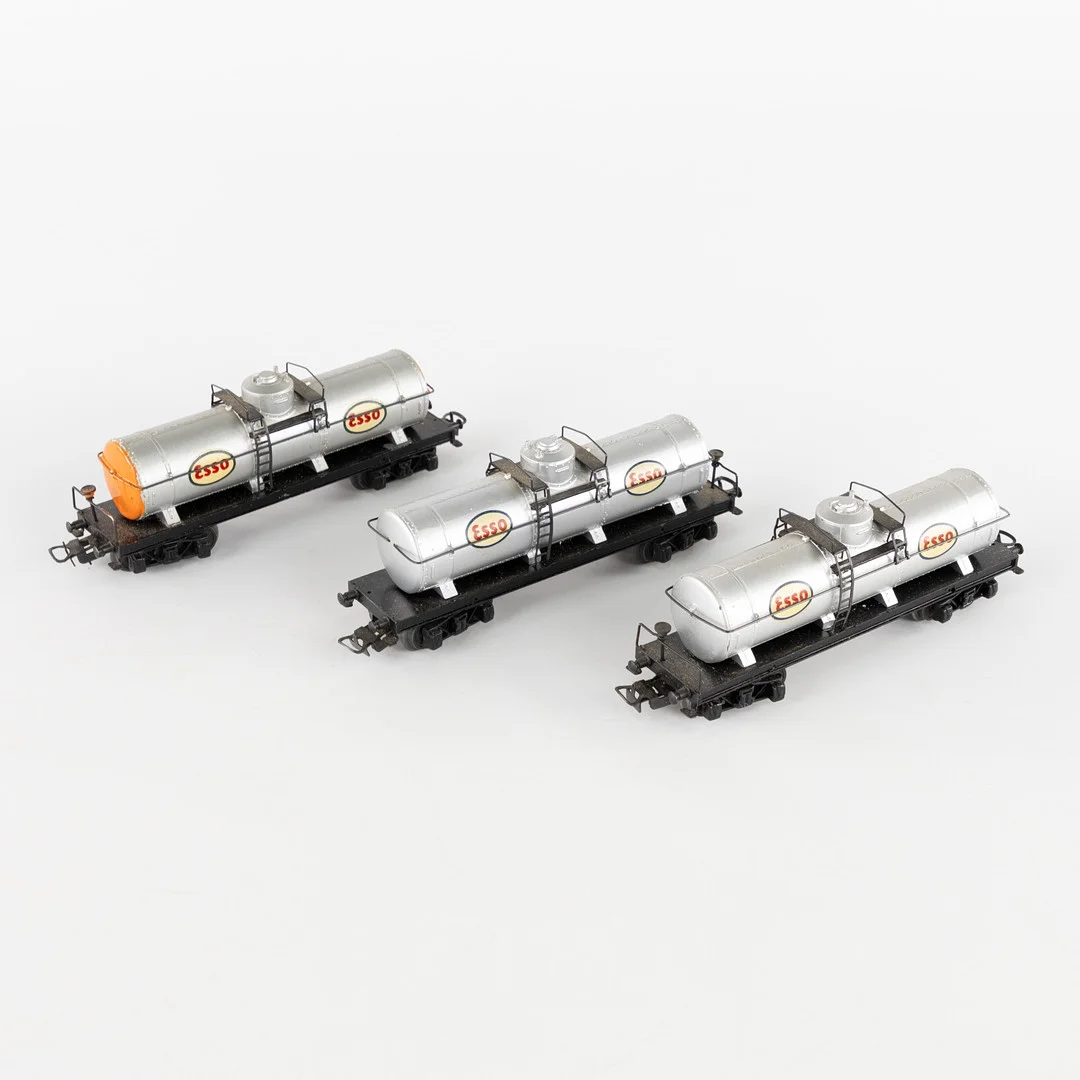 MÄRKLIN. Vagnar, 3 st, 334 Esso, 1950-tal, Tyskland. — Model railways — Karljohan Auktioner