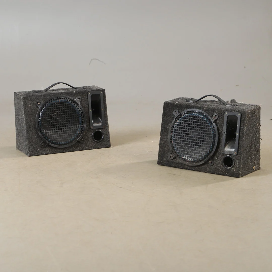 HÖGTALARE, 1 par, 2000-tal. — Modern consumer electronics — Helsingborgs Auktionskammare