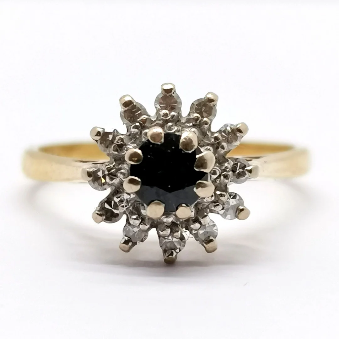 18CT GOLD SAPPHIRE & DIAMOND CLUSTER RING. — Rings — Acreman St Auctioneers & Valuers