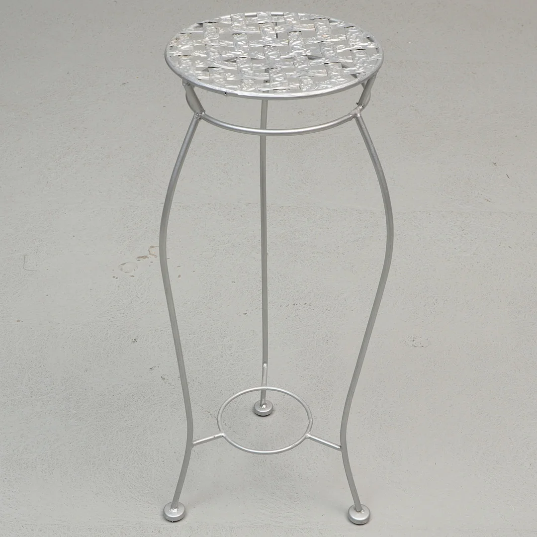 PIEDESTAL, metall, 1900/2000-tal. — Tables — Ekenbergs Auktioner