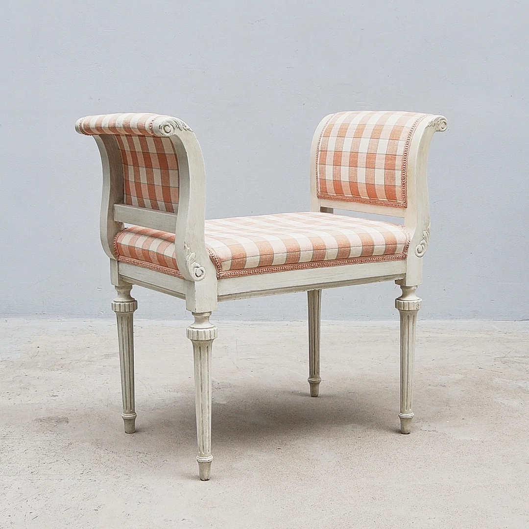 Bankett, Gustaviansk stil. — Armchairs & Chairs — Metropol Auktioner
