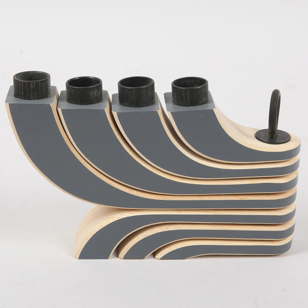 JONAS GRUNDELL. Ljusstake, "Nordic Light" grey och handstöpta ljus, Ljusab Göteborg, Design House, Stockholm. — Candlesticks — Ekenbergs Auktioner