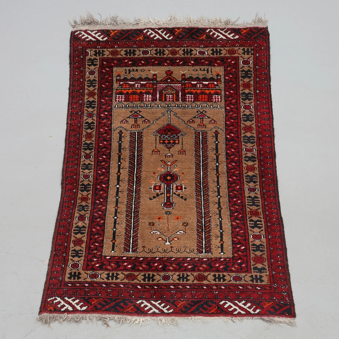 MATTA orientalisk. — Oriental Carpets & Textiles — Gomér & Andersson Jönköping