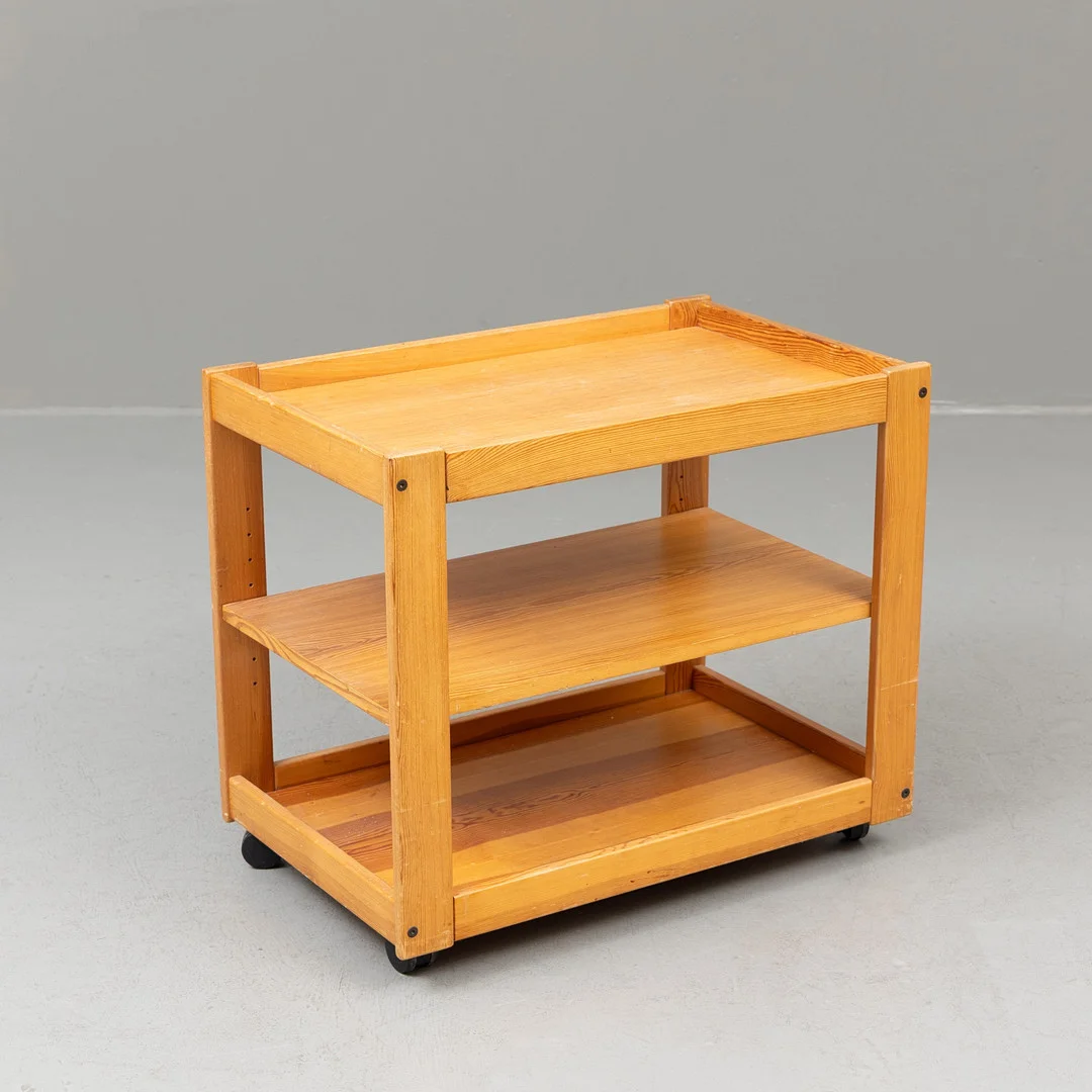 SERVERINGSVAGN, massiv furu, 1960/70-tal. — Other — Garpenhus Auktioner