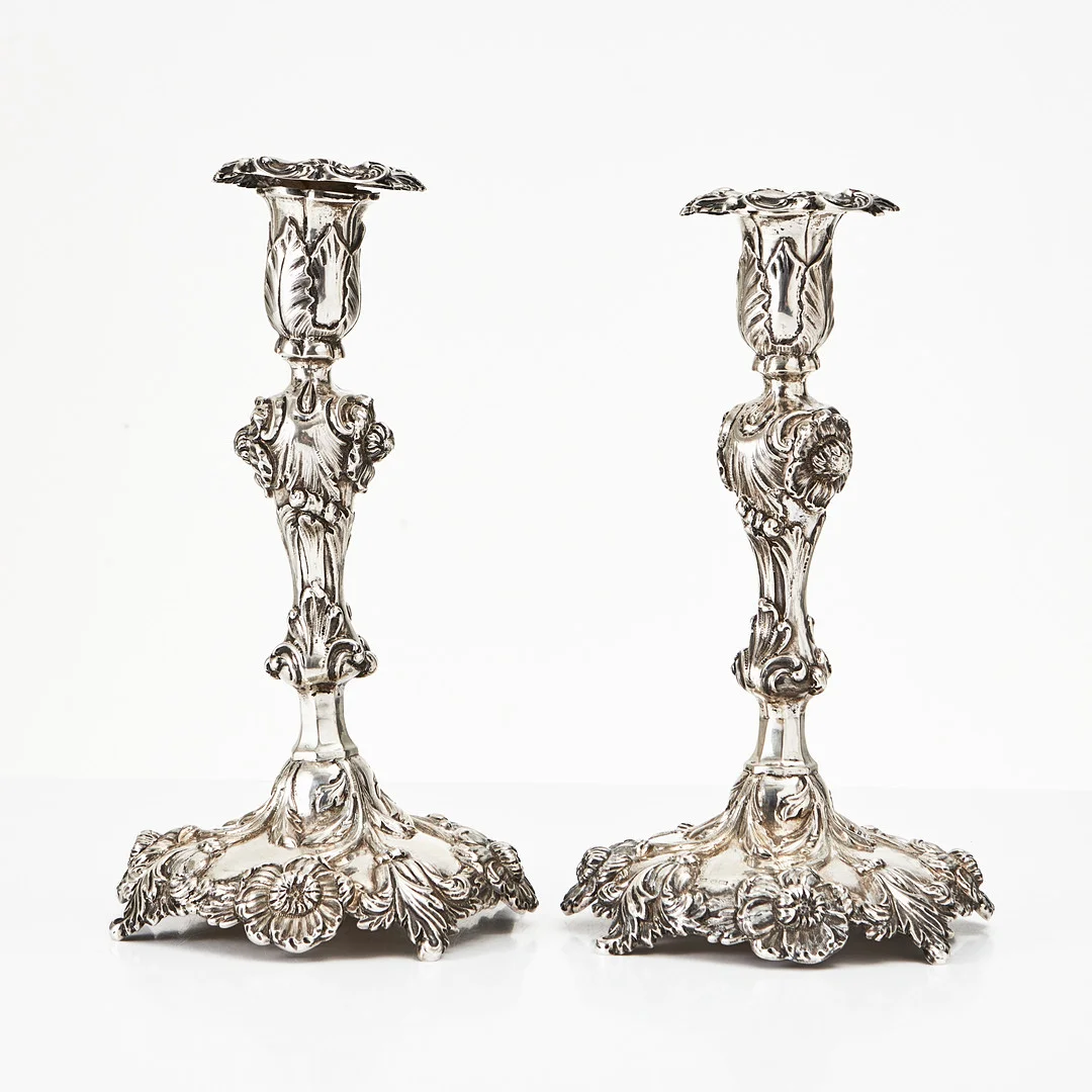CHRISTIAN HAMMAR. Ljusstakar, 1 par, silver, 1800-talets första hälft, Stockholm. — Silver — Stockholms Auktionsverk Magasin 5