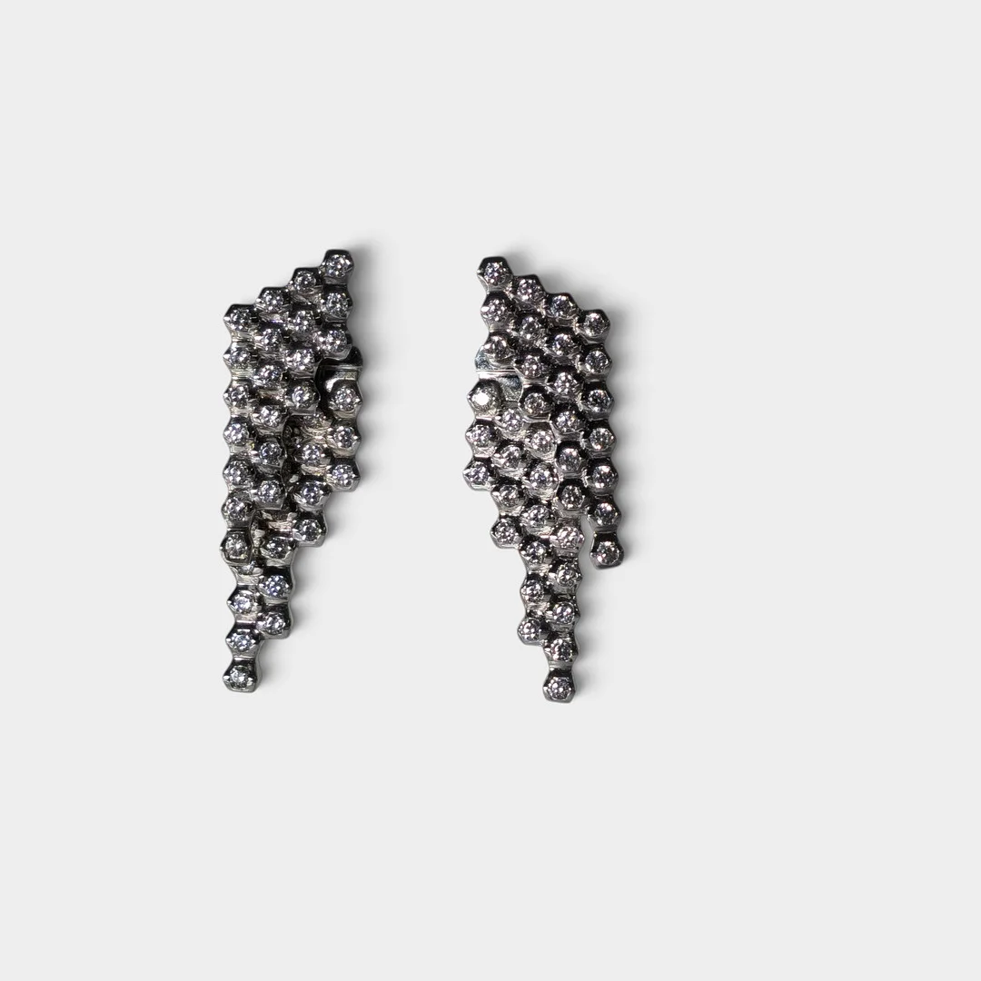 Pendientes en plata y circonitas. — Earrings — Barcelona Auctions