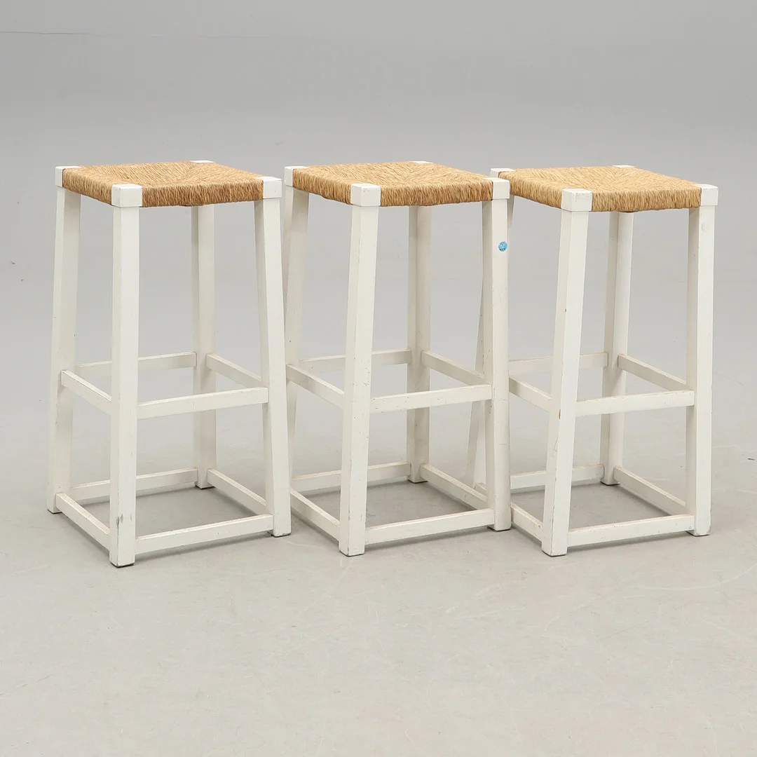 BARPALLAR, 3 st. — Armchairs & Chairs — Crafoord Auktioner Malmö