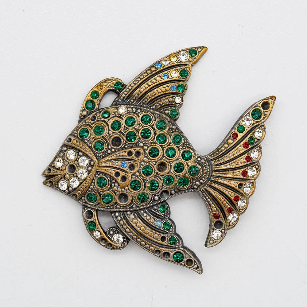 BROSCHE MIT FARBSTEIN BESATZ, FISCH, METALLFASSUNG, VINTAGE MODESCHMUCK. — Brooches & Pendants — Kunst- und Auktionshaus Kleinhenz