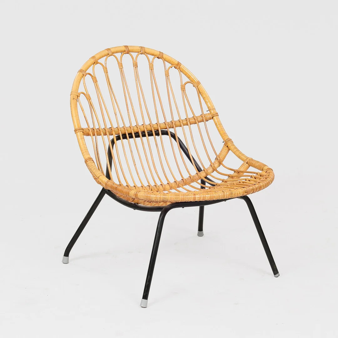 Grydeformet loungestol af bambus og sortmalet stål. 1960-70'erne. — Armchairs & Chairs — Palsgaard Kunstauktioner