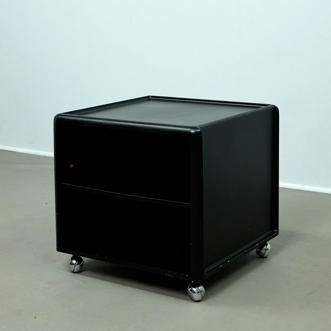 PETER GHYCZY. für Horn Collection. Couchtisch/ Beistelltisch, 1960er Jahre, Deutschland. — Coffee Tables — Rheinveld Auktionen