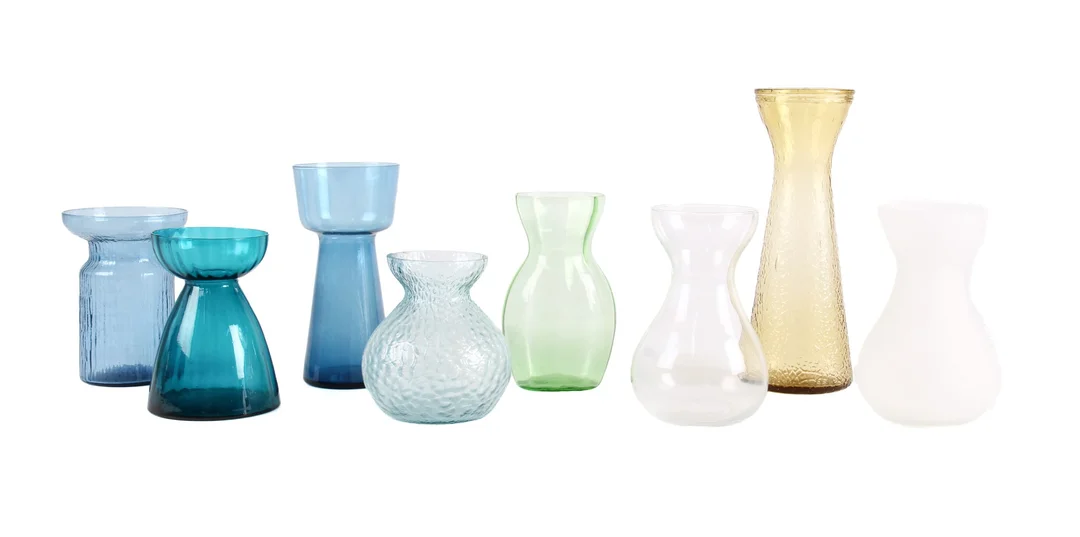 Collection of 8 hyacinth glasses of different colored glass, 1900s. (8) — Glass, porcelain and ceramics/Vases, bowls, dishes — Lauritz