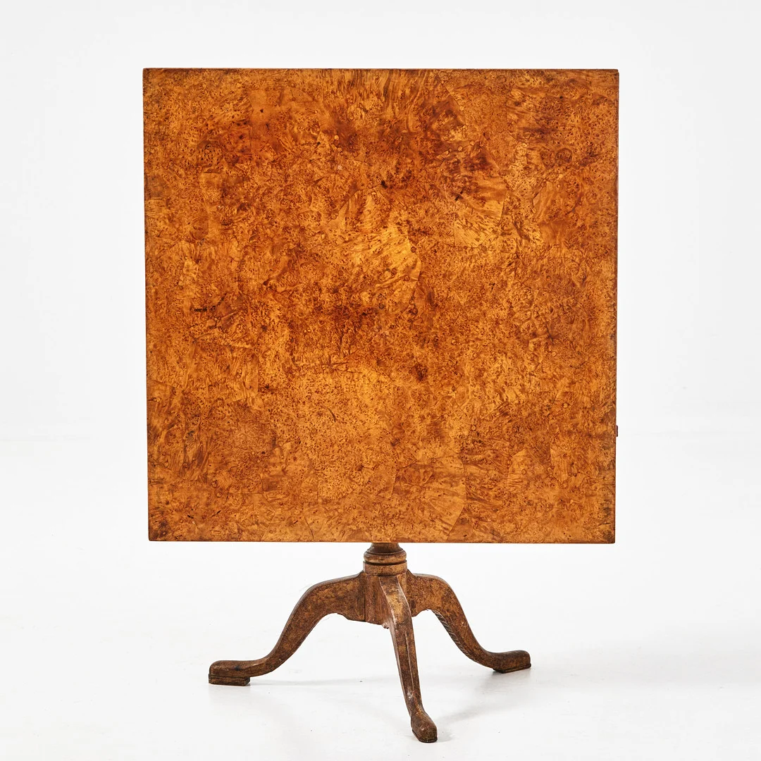 FÄLLBORD, 1800-tal, alrotsfanerad skiva. — Tables — Stockholms Auktionsverk Magasin 5