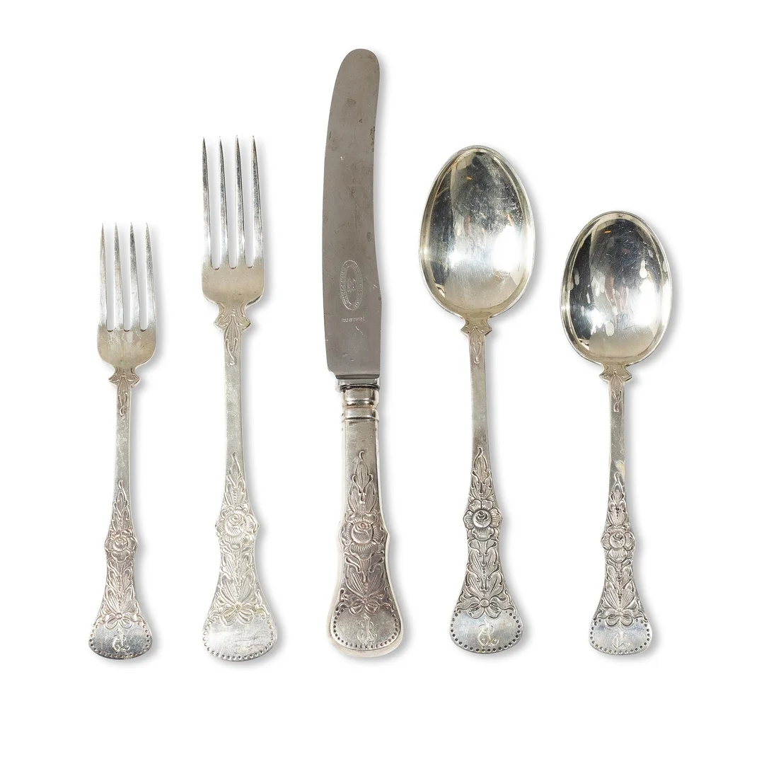 Bestickuppsättning, 45 delar, silver, "Rose", Norge, bl a Magnus Aase, Bergen , samt 45 delar medföljande i nysilver. — Silver/Bestick — Bukowskis