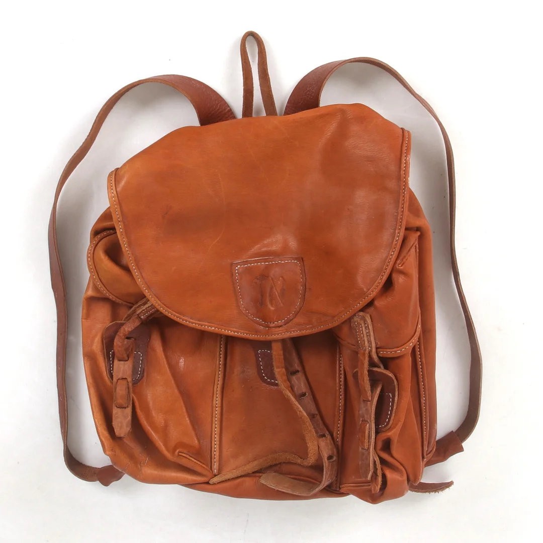 RYGGSÄCK, läder, 2000-tal. — Vintage & Designer Fashion — Stadsauktion Sundsvall