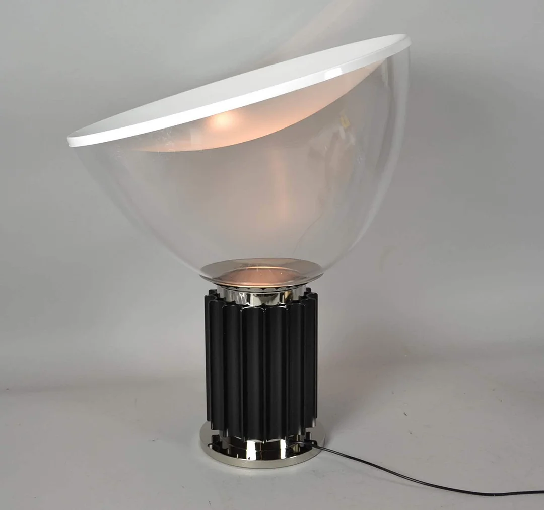 ACHILLE U. PIER GIACOMO CASTIGLIONI. TACCIA SMALL LEUCHTE FÜR FLOS. — Table Lamps — Colombos