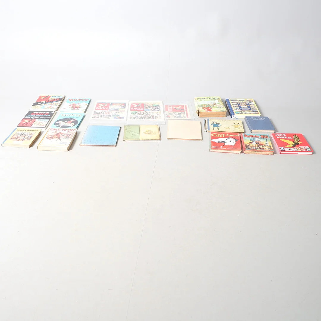 A SMALL QUANTITY OF CHILDREN'S ANNUALS AND OTHER VOLUMES. — Books — Lawrences Auctioneers