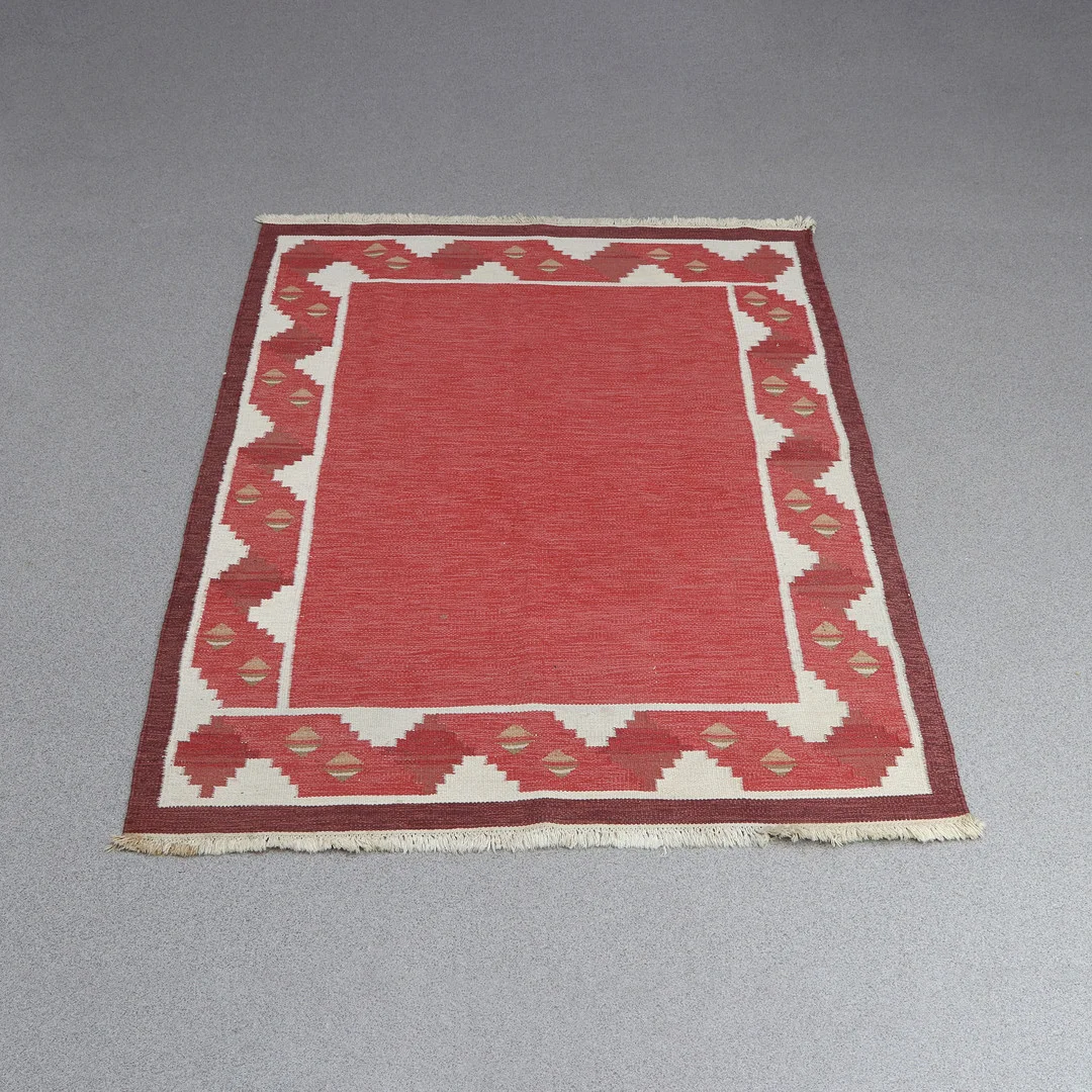 MATTA, RÖLLAKAN. ull på bomullsvarp. Osignerad. — European Carpets & Textiles — Skånes Auktionsverk