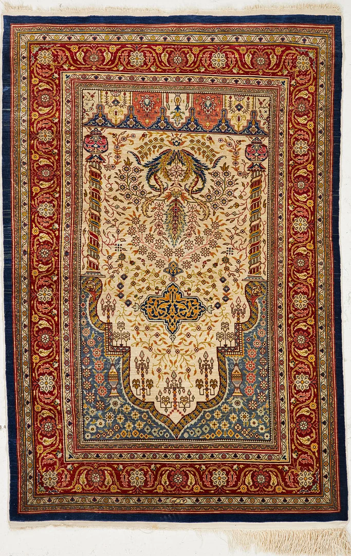 BÖNEMATTA. Hereke, Turkiet, silke, ca 112x73 cm. — Oriental Carpets & Textiles — Stockholms Auktionsverk Sickla