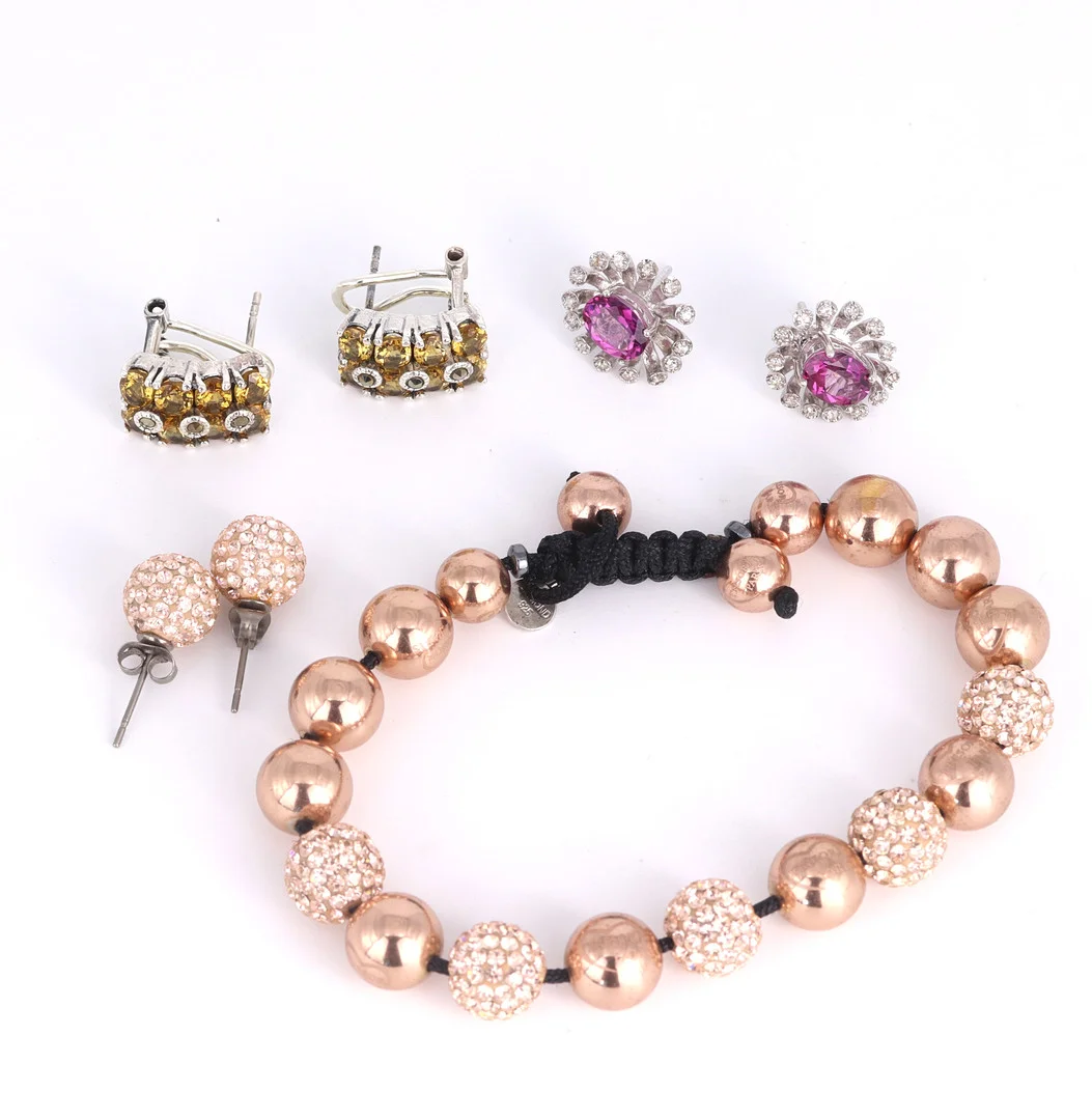GROUP OF GOOD SILVER JEWELLERY ETC. — Jewellery — Chalkwell Auctions