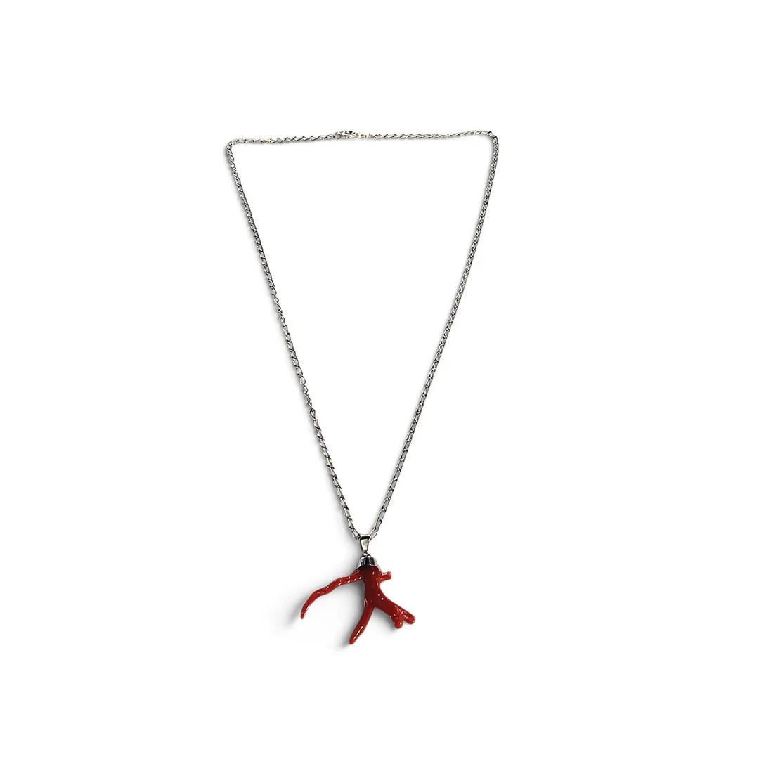 Colgante de coral mediterráneo con collar en plata de Ley. — Necklace — Arce Auctions