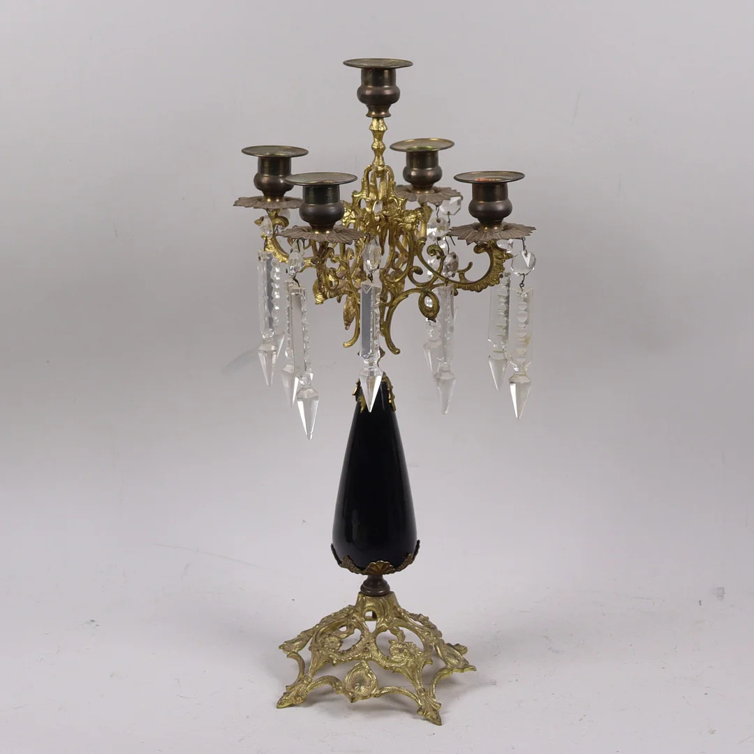 KANDELABER, mässing och glas, 1800/1900-tal. — Candlesticks — Markus Auktioner