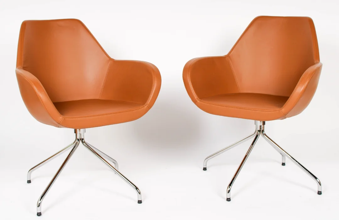 Professional. Two armchairs / conference chairs (2) — Furniture/Office furniture — Lauritz
