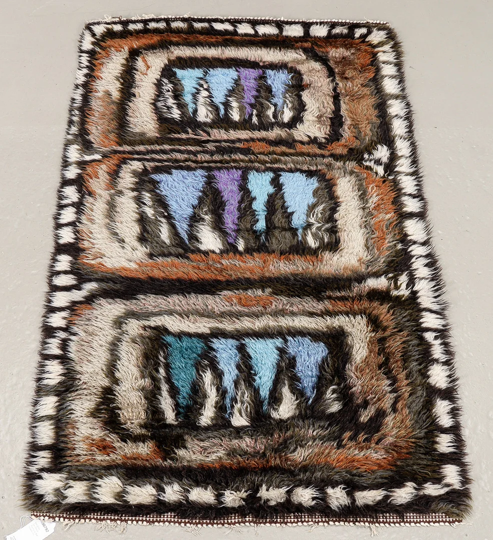 BIRGITTA SALENIUS. Ryamatta "Bali", 149x90 cm. — European Carpets & Textiles — Karlstad Hammarö Auktionsverk