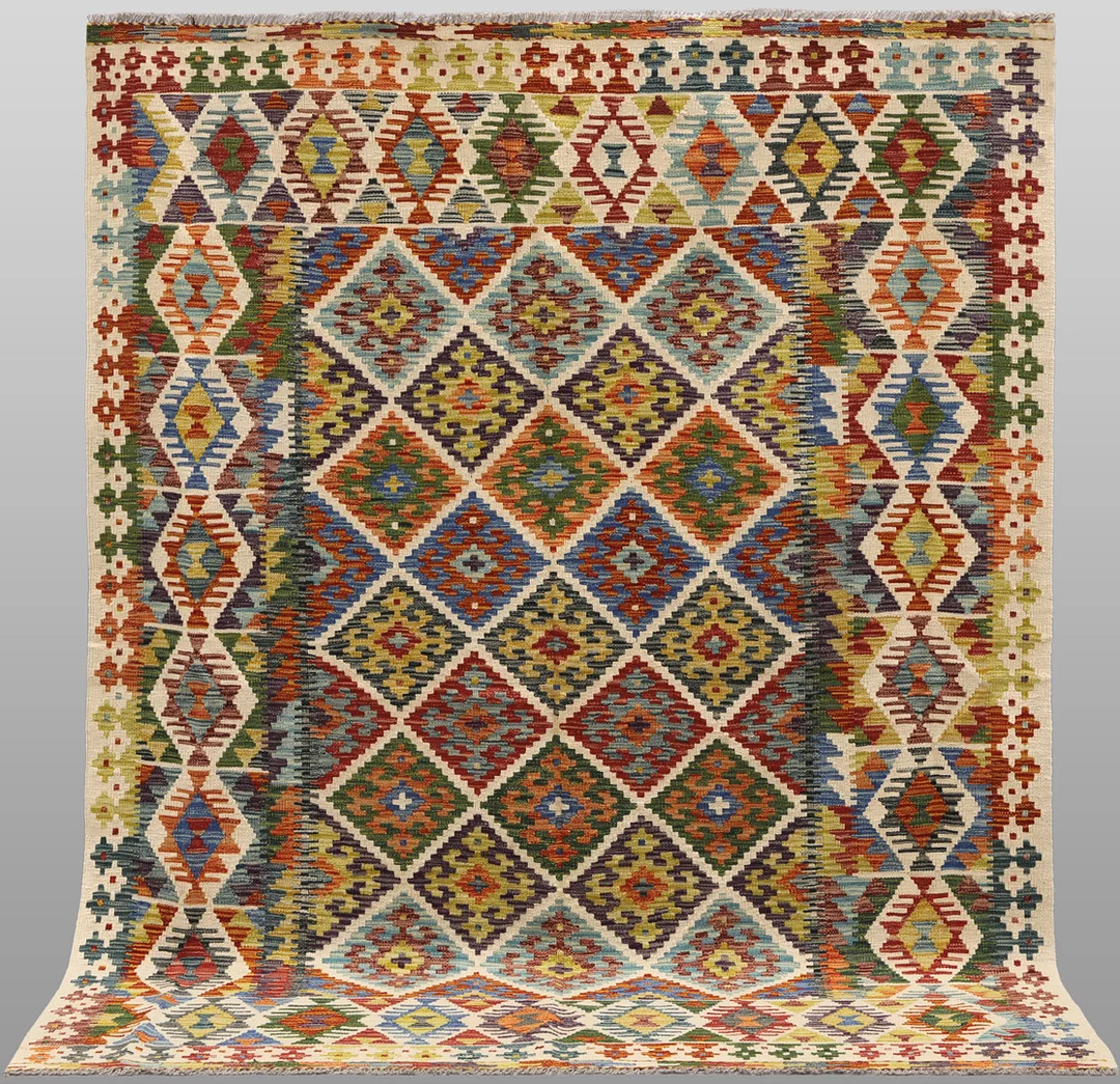 MATTA, "Kelim", 235 x 193 cm. — Persian Carpets & Textiles — Helsingborgs Auktionskammare