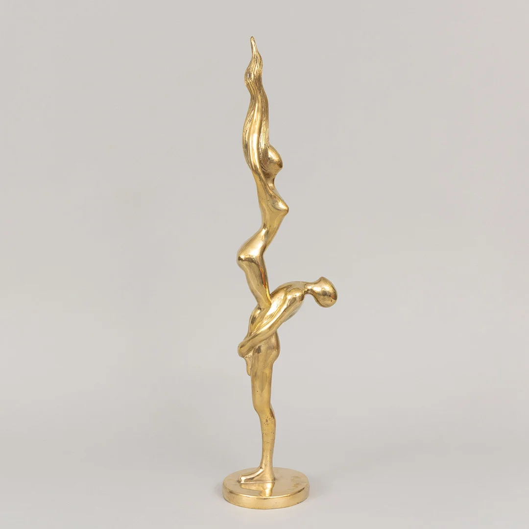 ART PEOPLE GALLERY, SWEDEN. "Dirty Dancing", guldförgylld brons, stämplad APG. — Sculptures & Bronzes — Garpenhus Auktioner