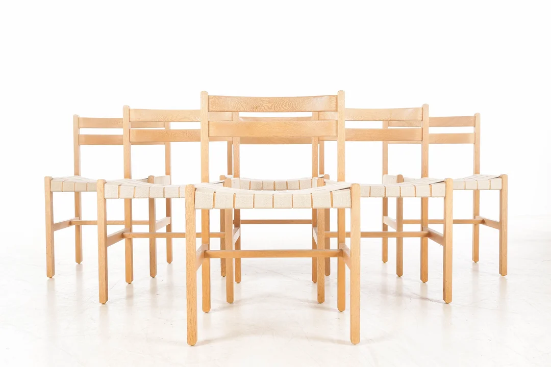 Set of six oak chairs (6) — Furniture/Chairs — Lauritz