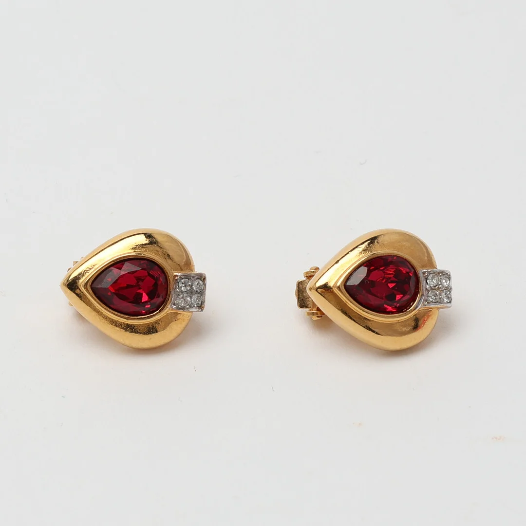 LANVIN, örhängen, ett par, bijouterier. — Costume Jewellery — Uppsala Auktionskammare