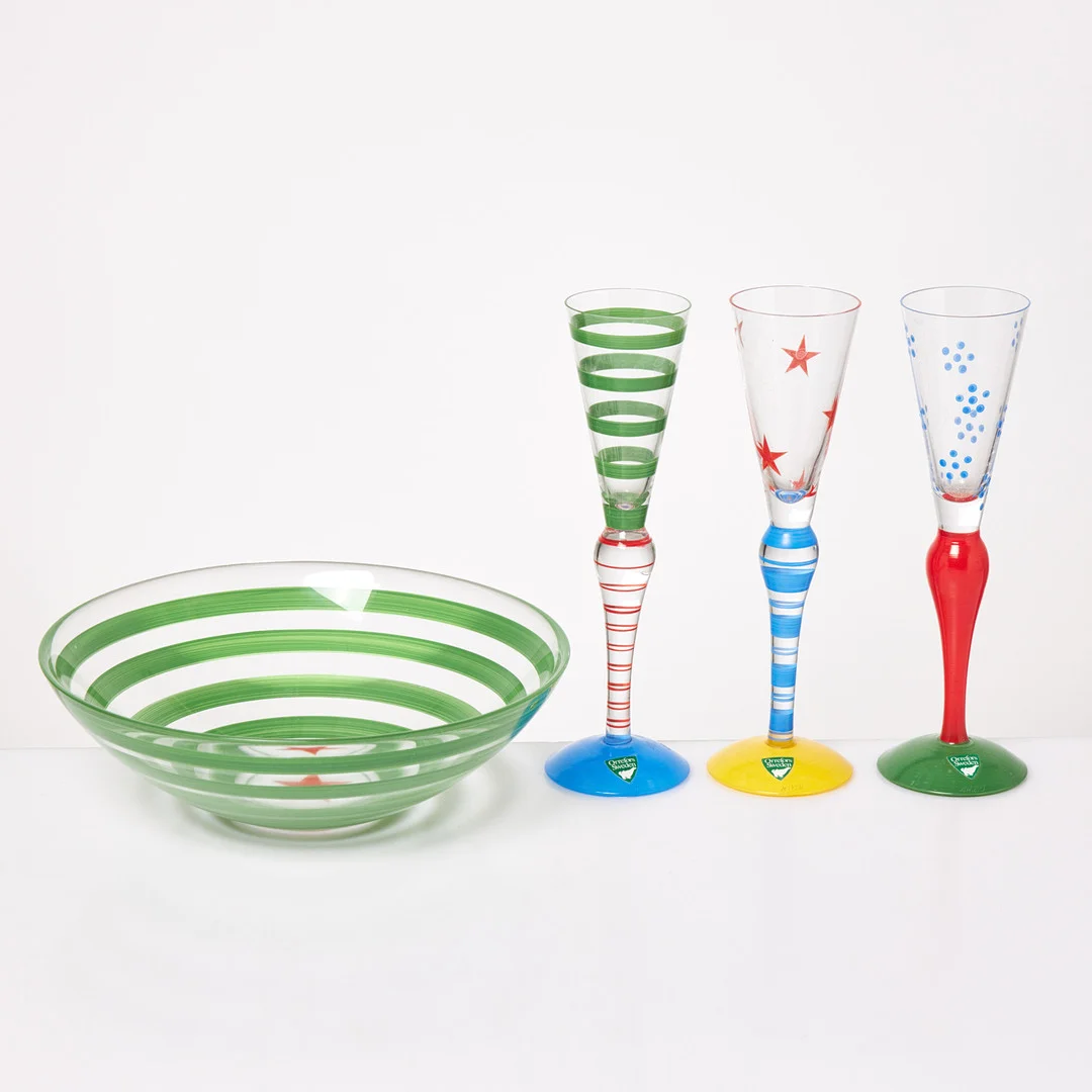 ANNE NILSSON. "Clown", Snapsglas och skål, Orrefors. — Utility glass — Stockholms Auktionsverk Sickla