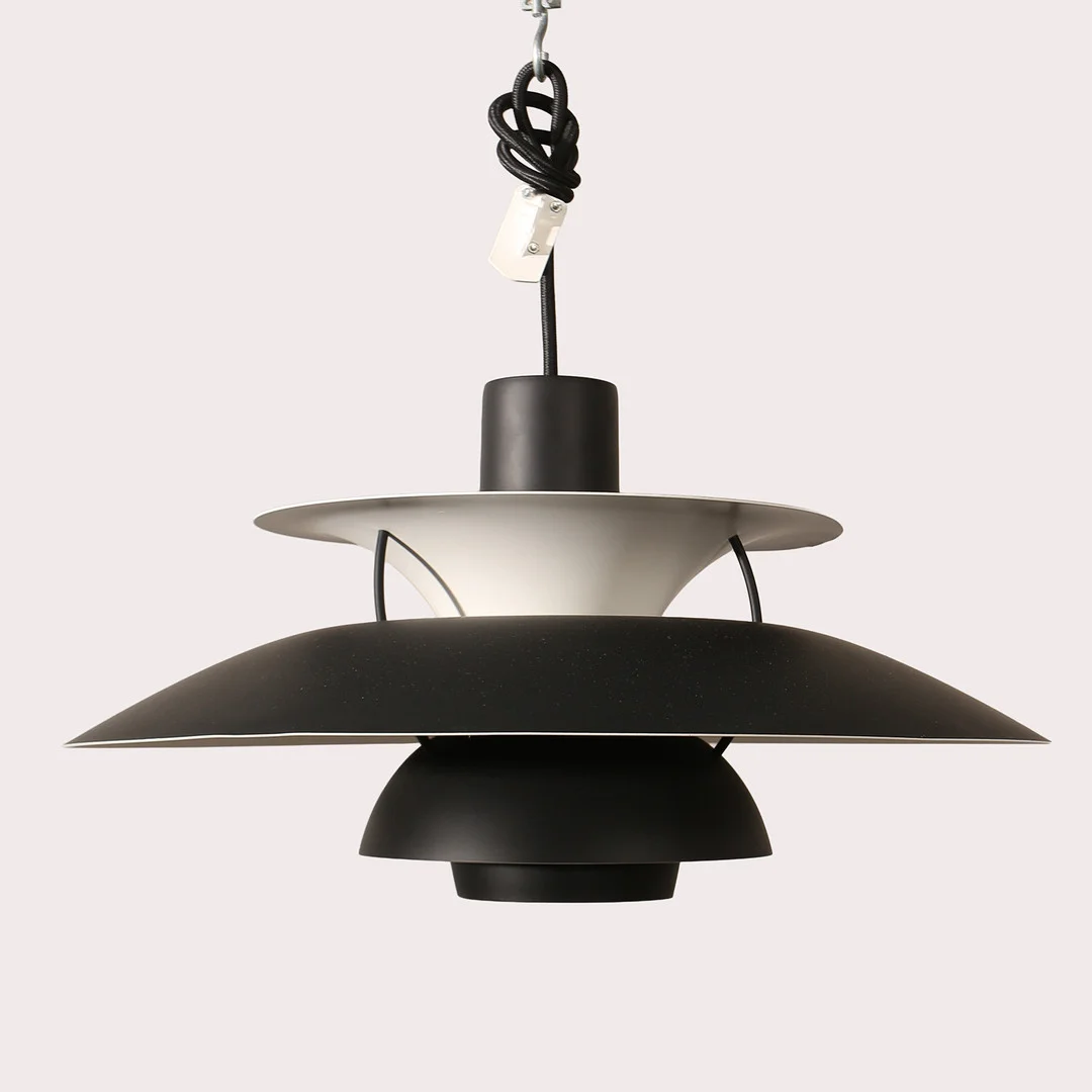 POUL HENNINGSEN. Taklampa PH-5, Louis Poulsen. Danmark. — Ceiling lights — Limhamns Auktionsbyrå