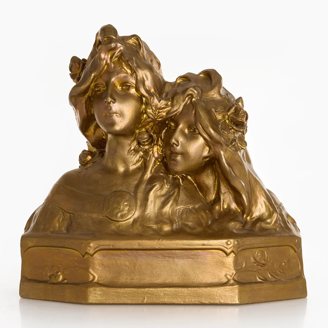 FRITZ KOCHENDÖRFER (1871–1942). Skulptur, två flickor, signatur a tergo i gjutgods. Bronserad gips. Jugend. — Sculptures & Bronzes — Crafoord Auktioner Stockholm