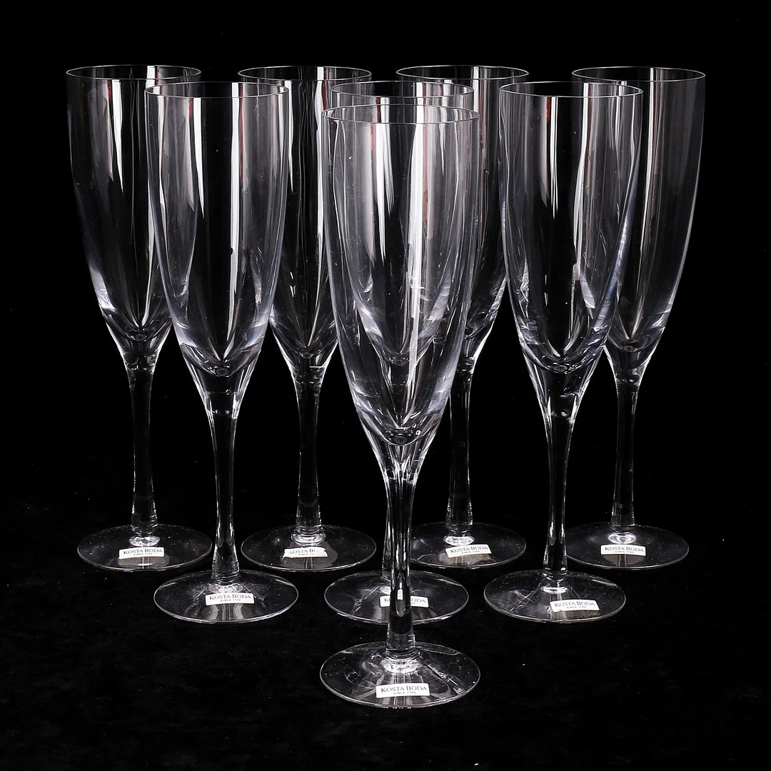 BERTIL VALLIEN. Champagneglas, 8 st, "Chateau", Kosta Boda. — Utility glass — Växjö Auktionskammare