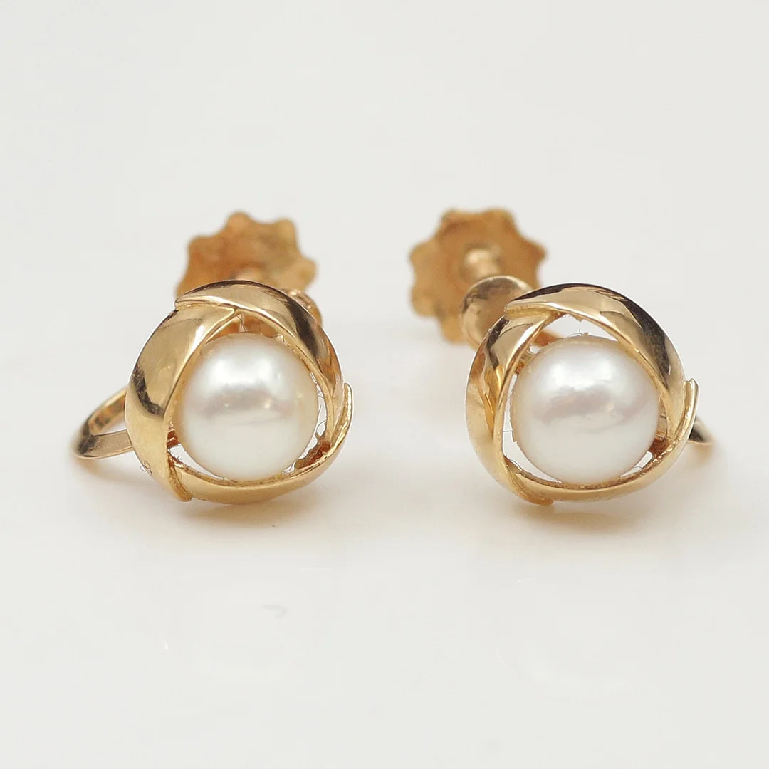 18K GULDÖRHÄNGEN MED PÄRLOR. — Jewellery — Auktionskammaren Sydost Kalmar