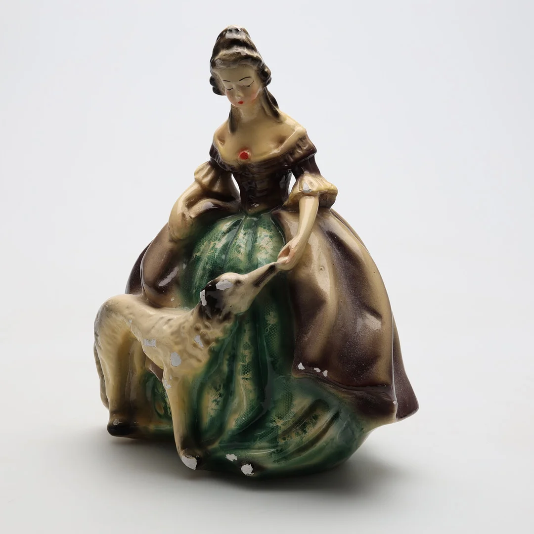 FIGURIN, glaserad gips. — European — Höörs Auktionshall