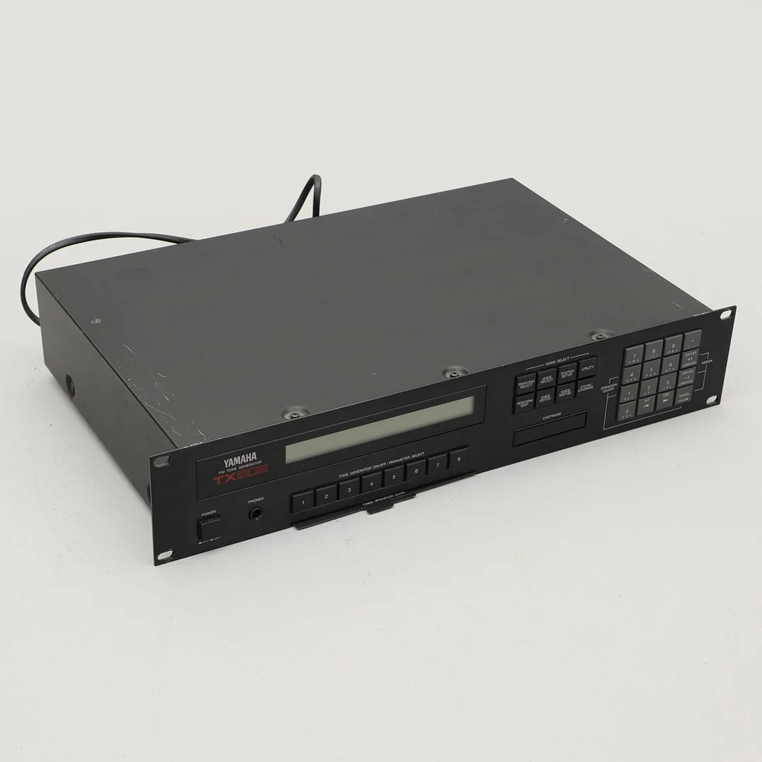 EFFEKTMODUL, Yamaha TX802 FM Tone Generator. — Musical instruments — Crafoord Auktioner Malmö