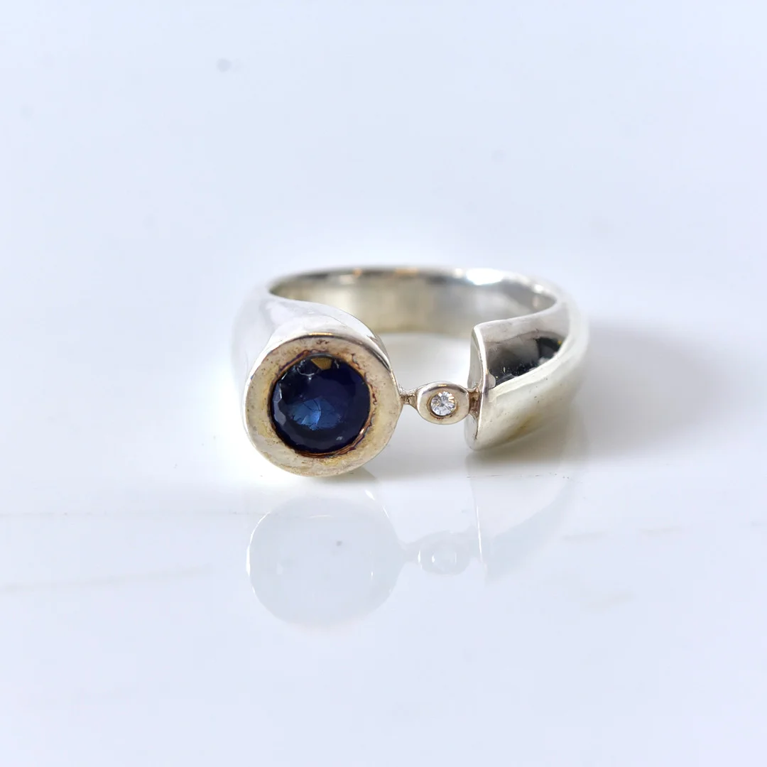RING, sterlingsilver Liga Design. — Rings — Halmstads Auktionskammare