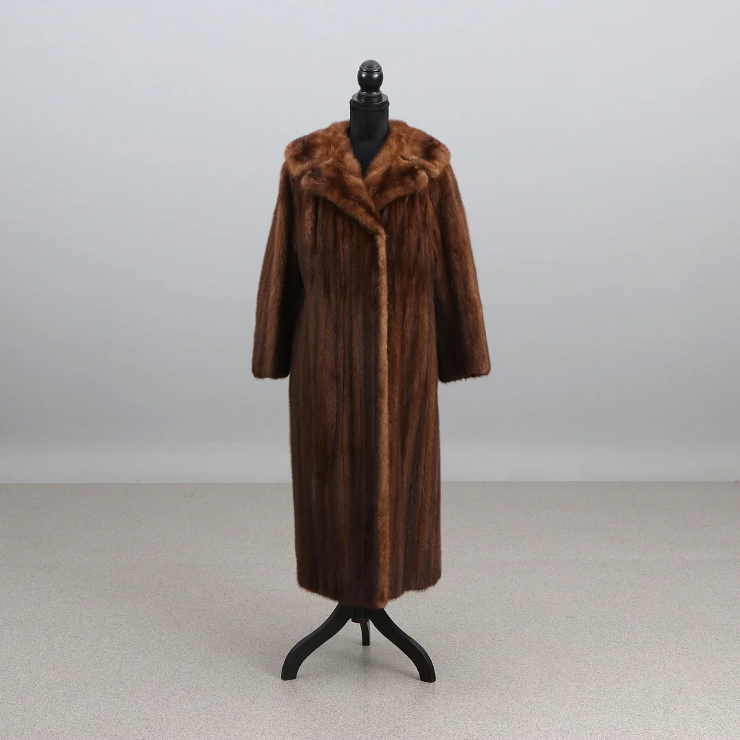 SAGAMINK, PÄLSKAPPA. Mellanbrun helryckt mink. — Vintage & Designer Fashion — Skånes Auktionsverk