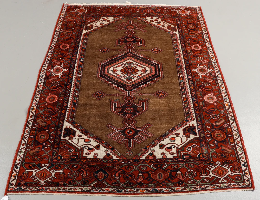 MATTA Orientalisk, 220x150 cm. — Oriental Carpets & Textiles — Karlstad Hammarö Auktionsverk