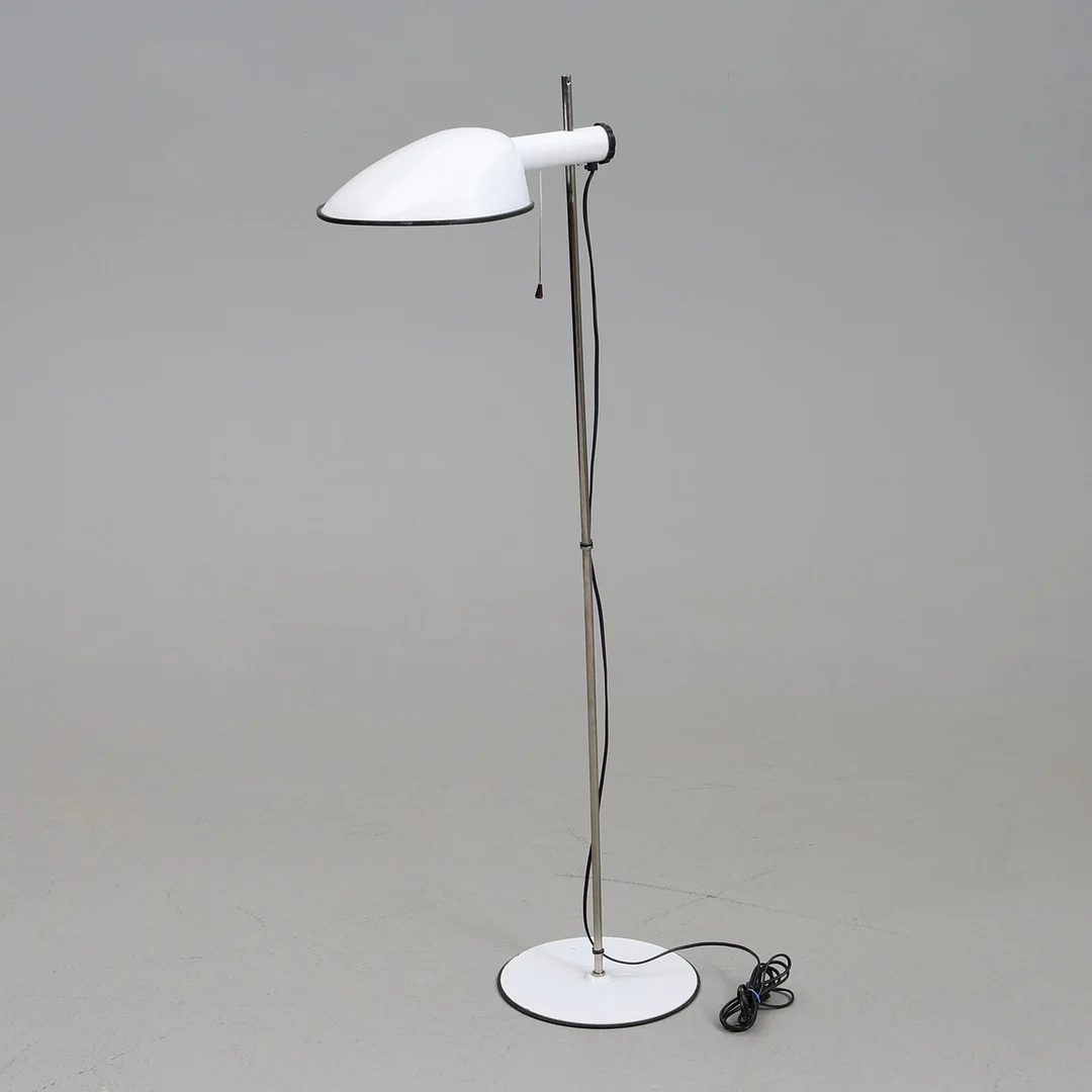 GOLVLAMPA, Fagerhult Belysning. — Floor lights — Gomér & Andersson Jönköping