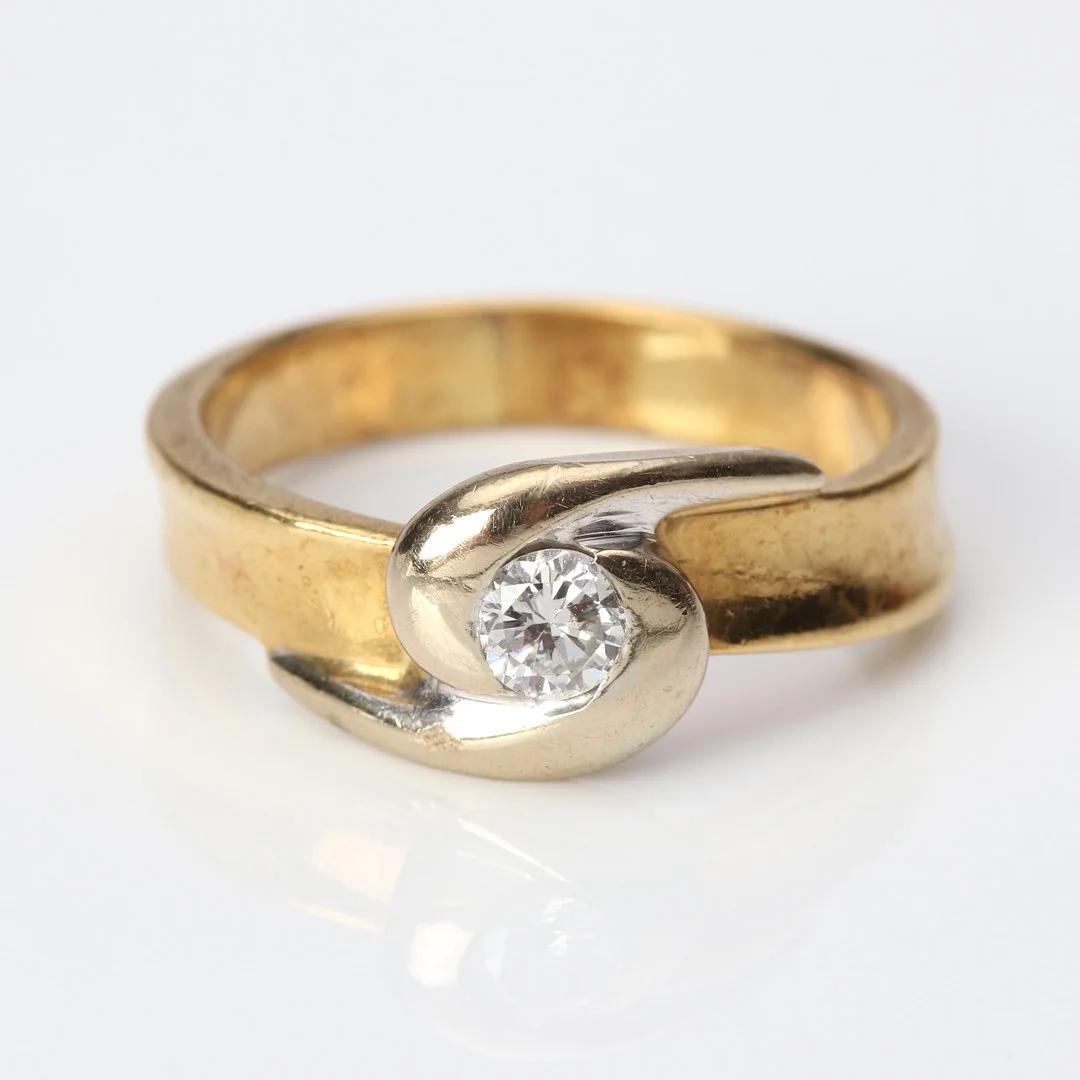 DIAMANTRING 18K, ca 0,20 ct. — Rings — Skånes Auktionsverk