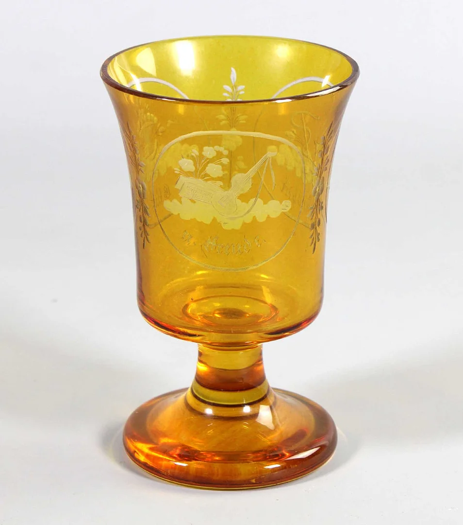 ANDENKEN FUSSBECHER UM 1920. — Art glass — Auktionshaus Bossard