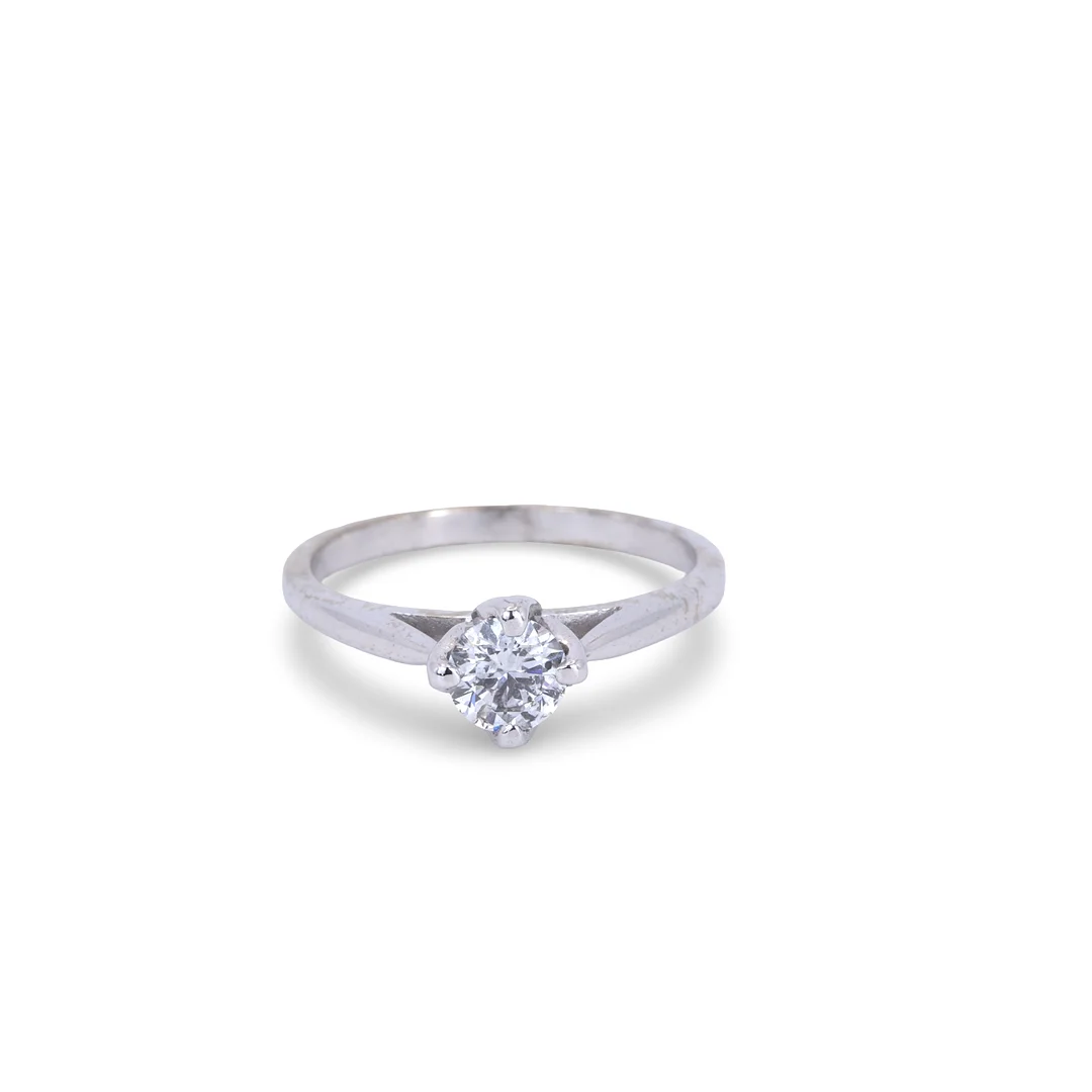 18CT GOLD DIAMOND SOLITAIRE RING. — Rings — Chalkwell Auctions
