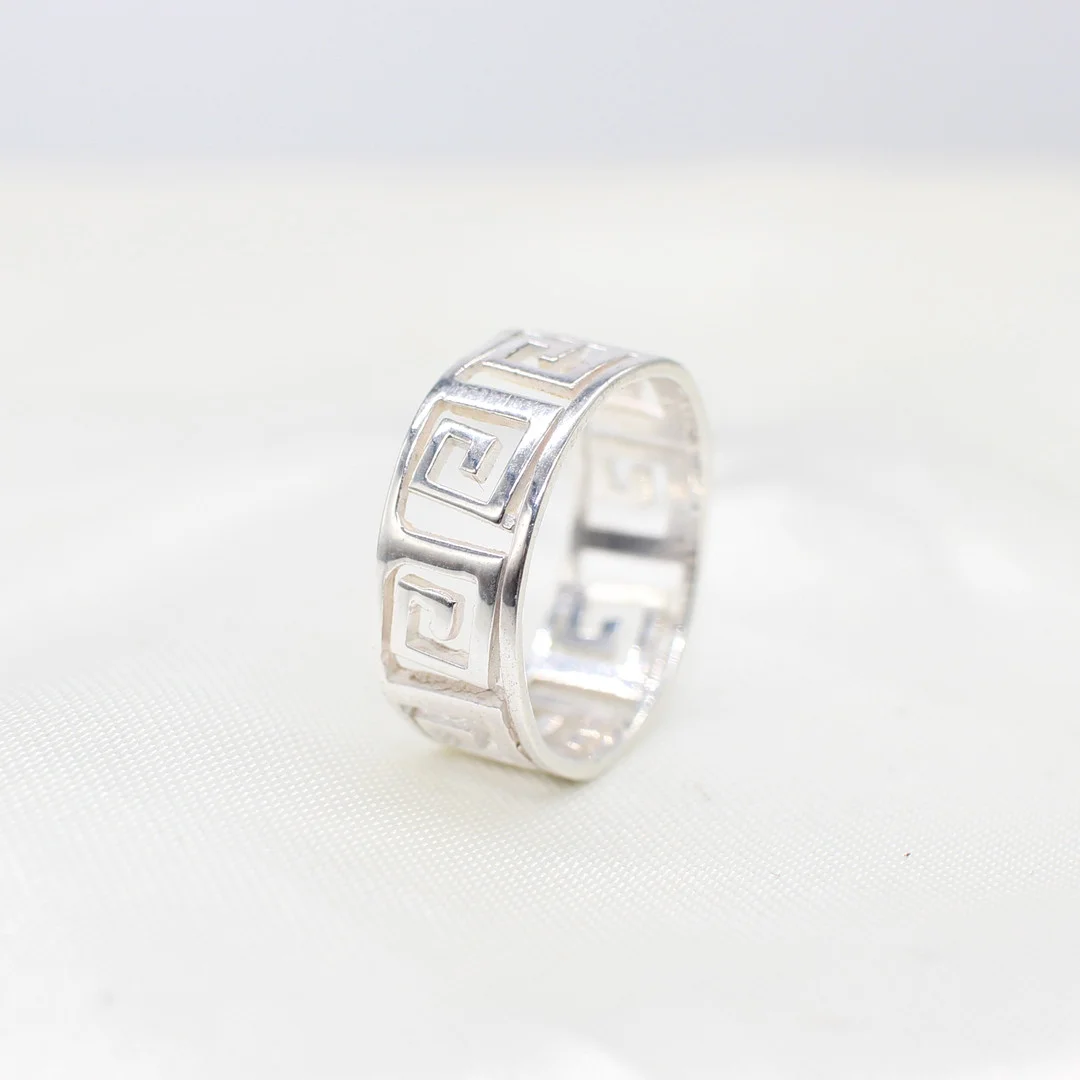 GRECO STYLE SILVER PATTERN RING. — Rings — Rumsey’s Auctioneers