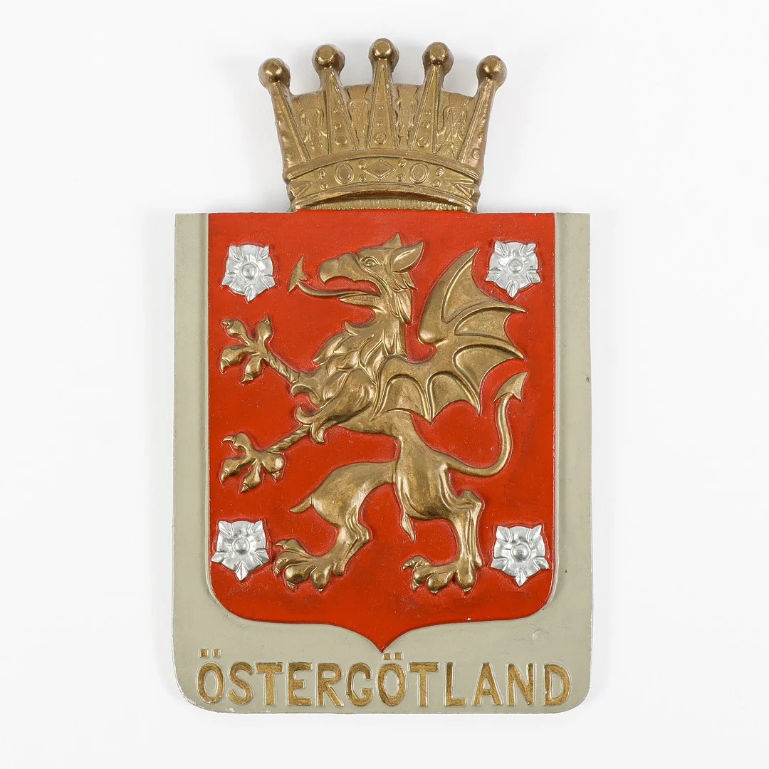 LANDSKAPSVAPEN lättmetall, Östergötland. — Miscellaneous — Karlstad Hammarö Auktionsverk
